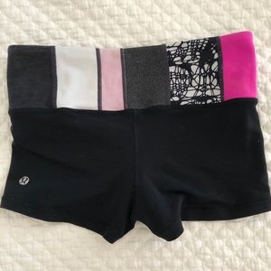 Lululemon Size 4 Reversible Yoga Shorts